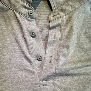 Lululemon Evolution Polo size Medium—Heathered lunar rock